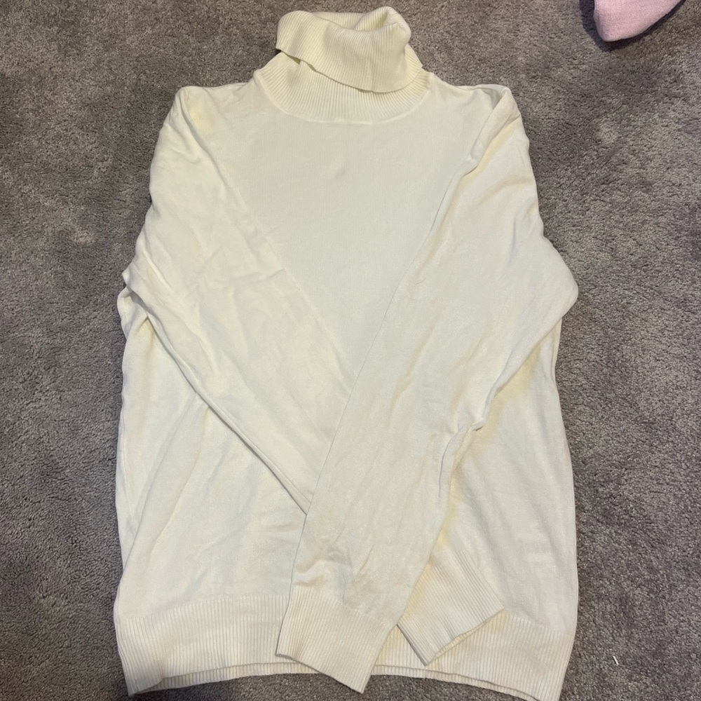 Elegant Cream Calvin Klein Turtleneck Sweater